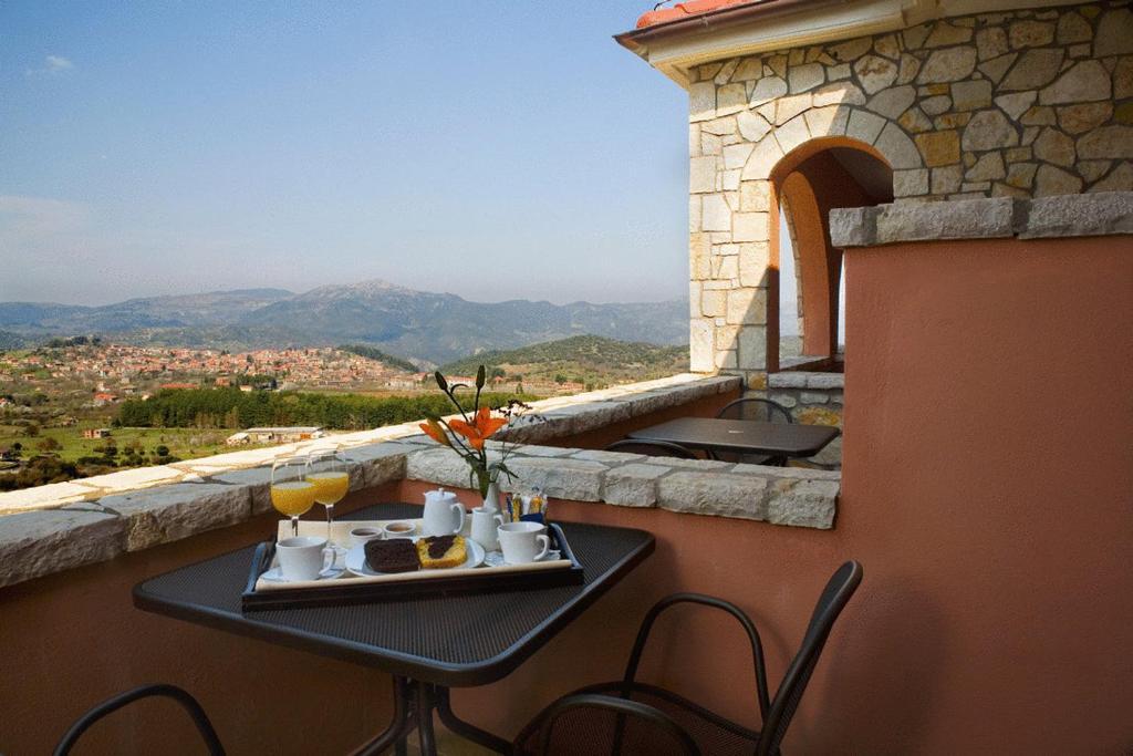 Vytina Mountain View Hotel Exterior photo